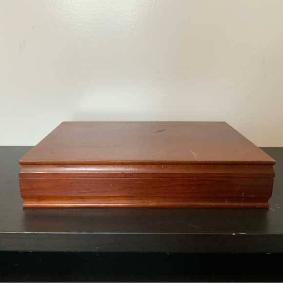 W. M. Roger’s Silverplate Flatware Set in Display Case - Picture 12 of 15